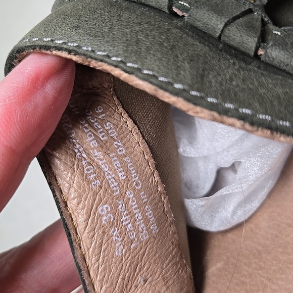 Dansko Green Sueded Fringed Clogs Size 39/ US 8.5/9 - Picture 6 of 8